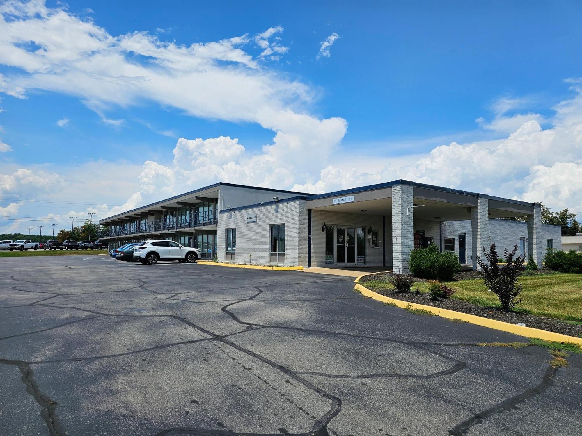 Relax Inn By Oyo Greeneville Near Hwy Us-321 Экстерьер фото