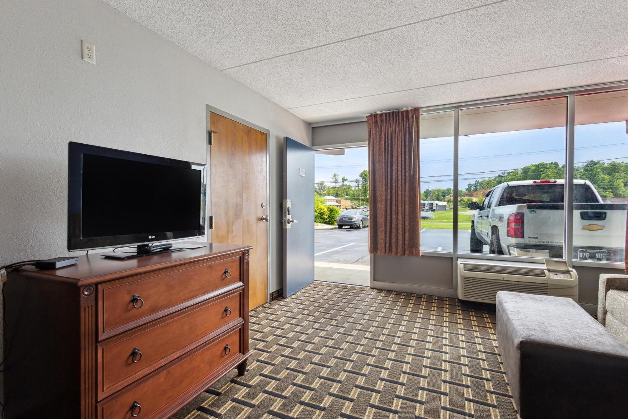 Relax Inn By Oyo Greeneville Near Hwy Us-321 Экстерьер фото